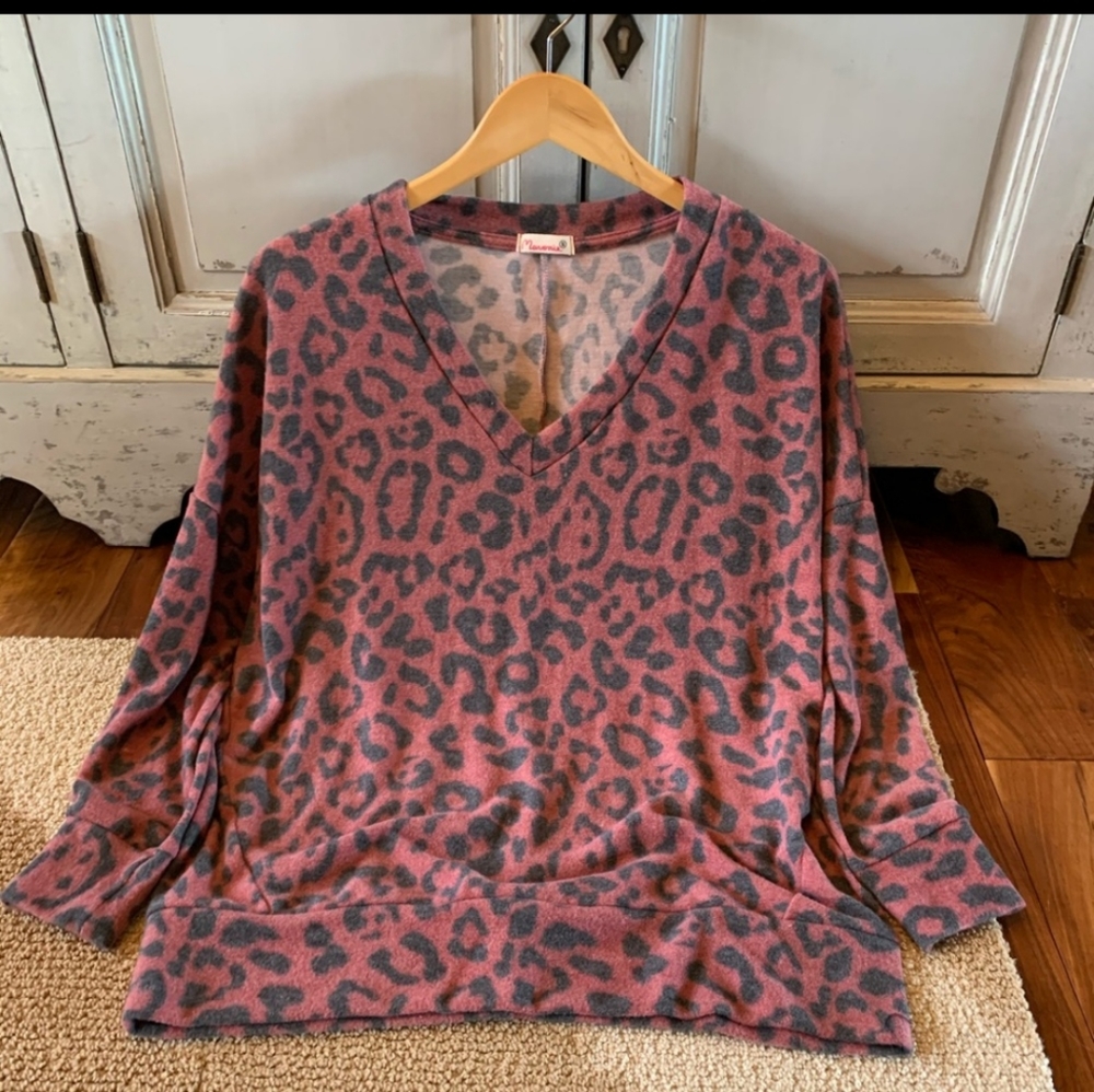 Cozy Leopard Print Tunic Blouse